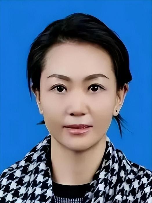 突发！6月2米乐 M6米乐2日晚四川省两“母老虎”落马共计4人被查看是谁(图2)