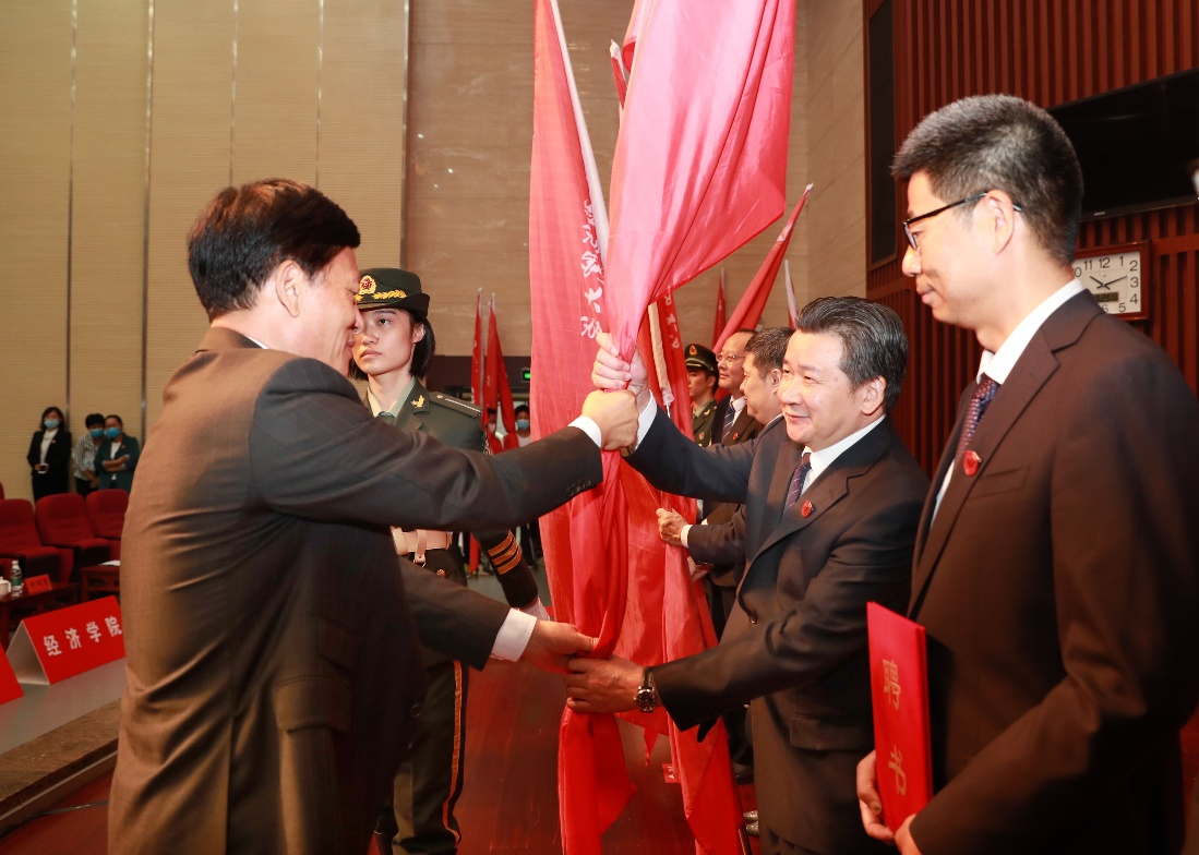 中国社会科学院大学商学院执行院长张菀洺:创商学新知育商界米乐M6 米乐精英(图3) 中国社会科学院大学商学院执行院长张菀洺:创商学新知育商界米乐M6 米乐精英(图3)