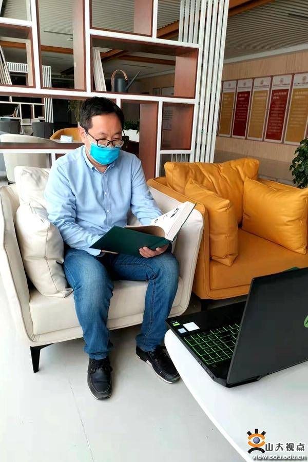 教学科研争分夺秒米乐 M6米乐精耕细作彰显担当——青岛校区各教学科研单位工作侧记(图1)