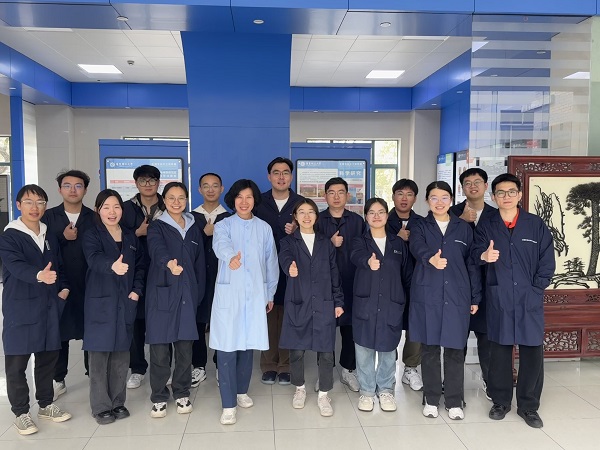 潜心育人做良师益友 聚焦安全攻科研难题——记上海市巾帼建功标兵、机动学院栾伟玲教授(图2)