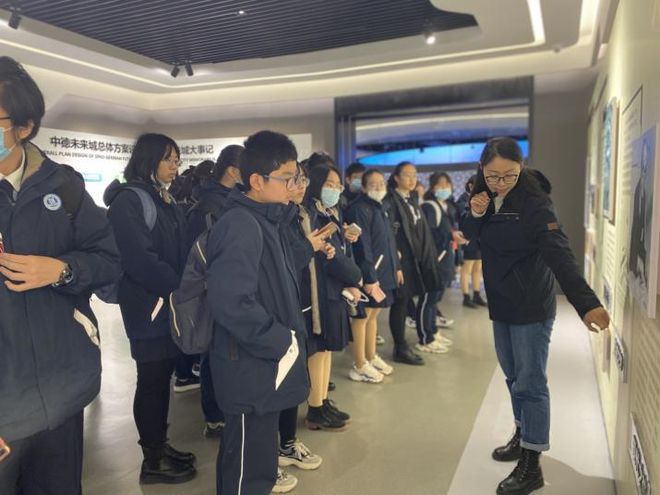 青大附中高中·新世纪学院人文学院——科研引领发掘自我(图8)