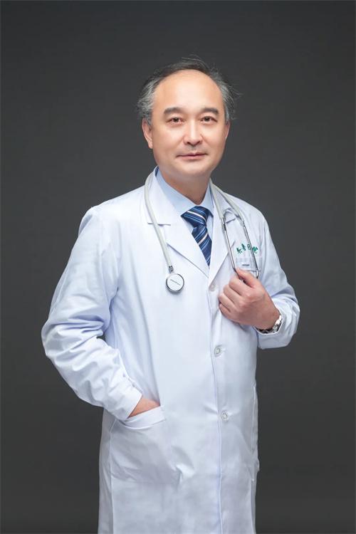 “一箭三雕”解难题 山东大学齐鲁医院（青岛）成功为71岁老人实施多疾病联合手术(图1)